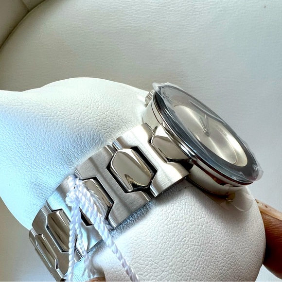 NWT Movado BOLD Silver Watch - Picture 7 of 10